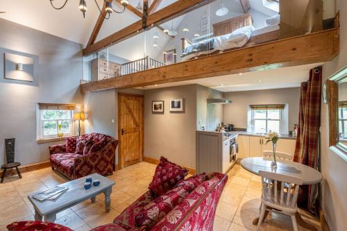 Markington House | Waterside Cottage