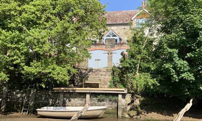 Kingsbridge Cottage | Waterside cottage in a magical setting on the Salcombe Estuary (sleeps 6 to 8)