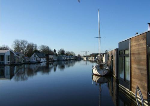 Amsterdam North Bed & Breakfast | watervilla-albertje