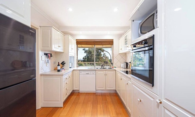 Wattle Park House | Wattle Park Charm 2BR Home - Minutes from the city - Wifi - Balcony