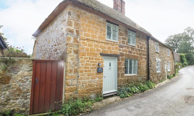 Beaminster House | Wayside