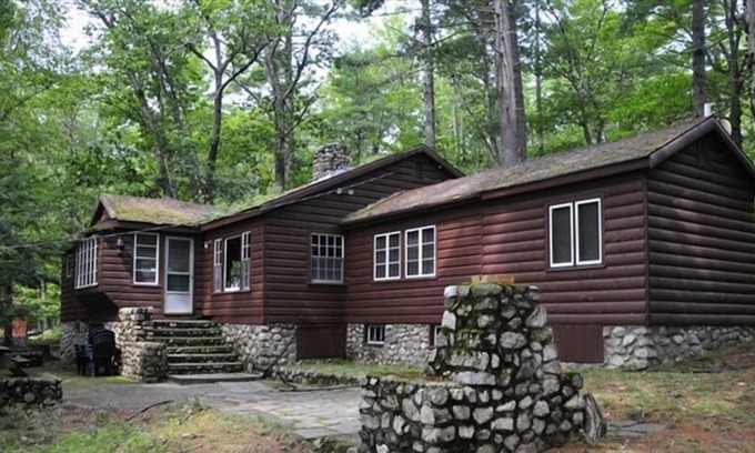 Thompson's Point Cabin | WE HAVE TWO OPEN WEEKS LEFT! June 25 - July 2 and August 27 - September 3