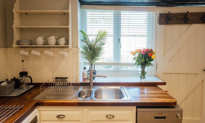 Higher Bockhampton Cottage | Weatherbury - Beautiful Cottage in the Dorset Countryside