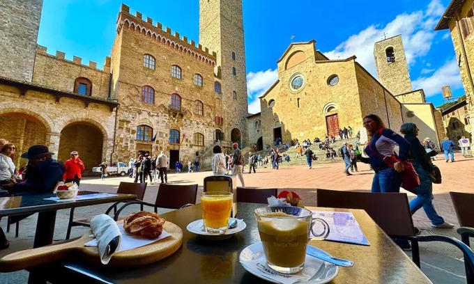 San Gimignano City Centre Apartment | Welcome "Casa San Gimi" your perfect base for exploring the wonders of Tuscany!
