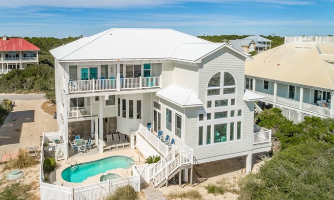 Sea Palm Village House | Welcome to AQUA VISTA!
