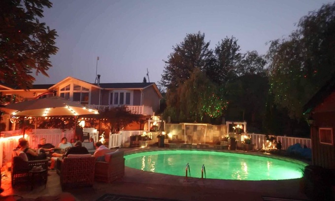 Campbellford House | Welcome to Casa Getaway. Adults only 35+. Secluded country retreat.