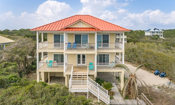 Sea Palm Village House | Welcome to Dreams So Real!