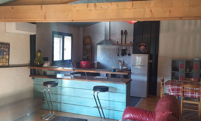 Rouffiac-d'Aude Apartment | Welcome to l'atelier, a comfortable loft equipped for a pleasant stay.