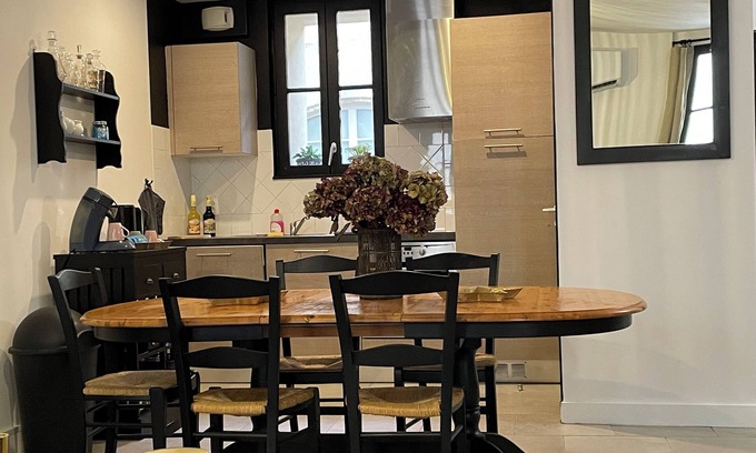 Pezenas Apartment | Welcome to Le Trois Six Very nice air-conditioned duplex