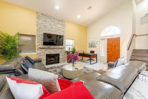 Lakewood Country Estates House | Welcome to Luxe Stays