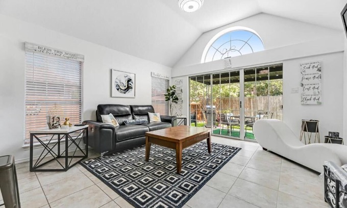 Watauga Villa | Welcome to my relaxing Home. Sleeps up to 6 Guest n3/2 Keller Watauga TX 76148