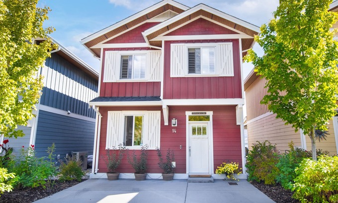 Central Okanagan Cottage | Welcome to OK Cottage @ Stunning Boucherie Beach