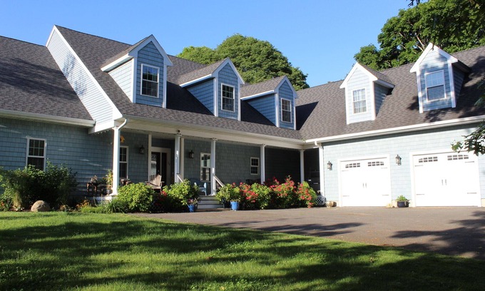 Buzzards Bay Apartment | Welcome to the Cape! Cute, quiet and clean apartment ready for your stay.