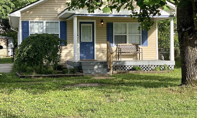 Red Bank House | Welcome to the Chatta"noodle" house!