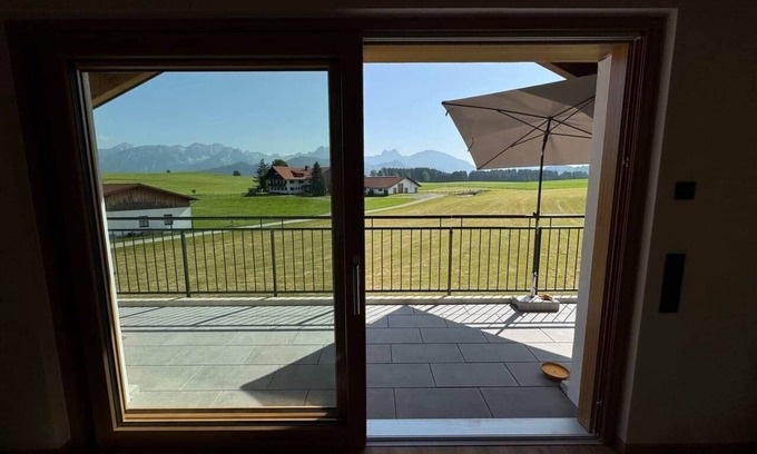Schraden Apartment | Welcome to the "Gams im Glück" vacation apartment - Allgäu mountain view included