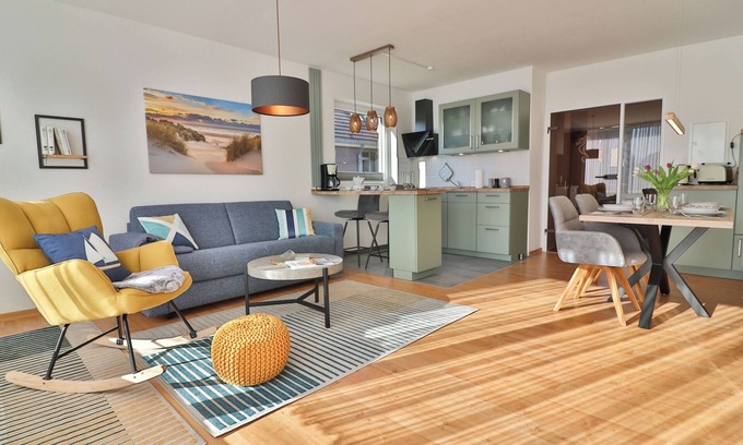 Langeoog Apartment | Welcome to the newly renovated vacation apartment "Strandleben", your perfect