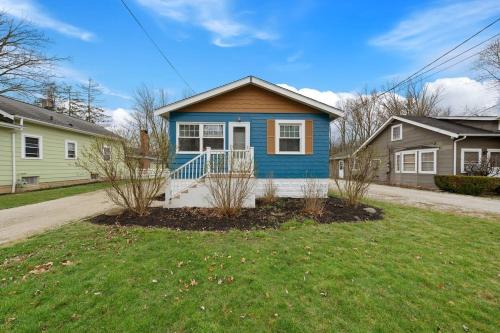 Westlake Apartment | Welcome to the Treasure house!