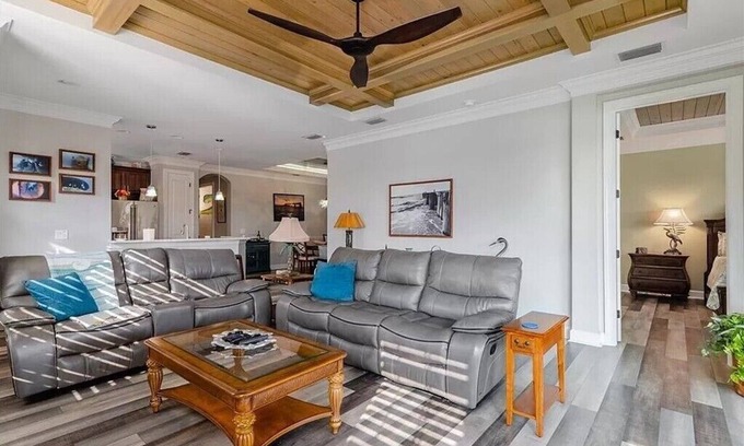 Naples House | Welcome to this Endearing Naples Home!