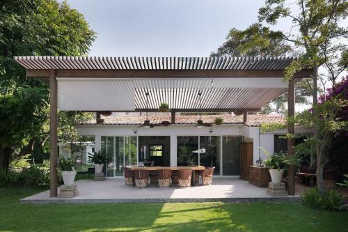 Ajijic Villa | Welcome to Villa Cristy 3-BR 3 5-WC in the La Floresta area