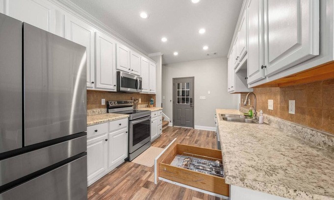 Warner Robins House | Welcome to your home away from home in Warner Robins, Georgia
