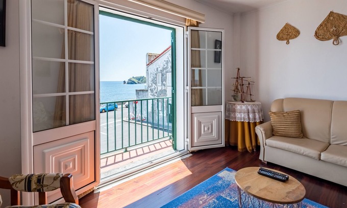 Vila Franca do Campo Apartment | WelcomeBuddy - Berço do Infante Sea View