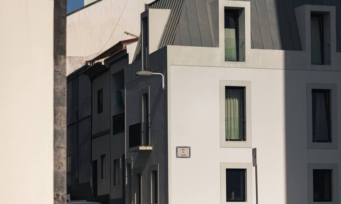 Ponta Delgada House | WelcomeBuddy - Casa Rua da Fonte - Modern & Relax