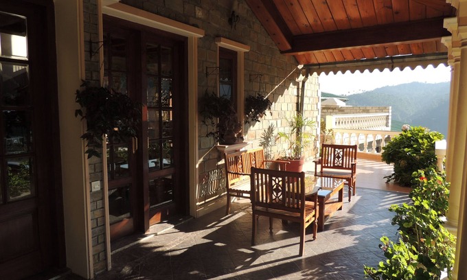 Majkhali Hotel | WelcomHeritage Windsor Lodge