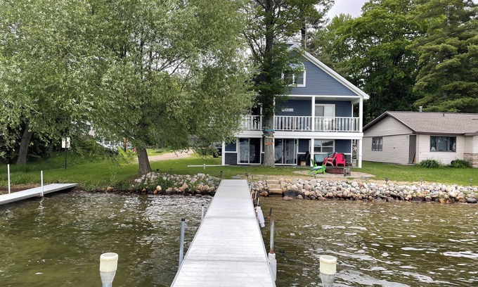 Lewiston House | Welcoming 5 Bedroom 2 Full Bath house on East Twin Lake in charming Lewiston, MI