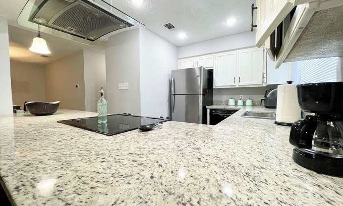 West Arlington Condo | Welcoming all Traveling Professionals - 30 day stays