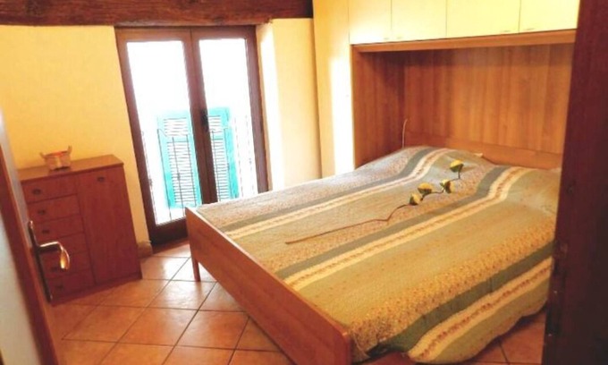 Cosio di Arroscia Apartment | Welcoming and graceful three-room apartment