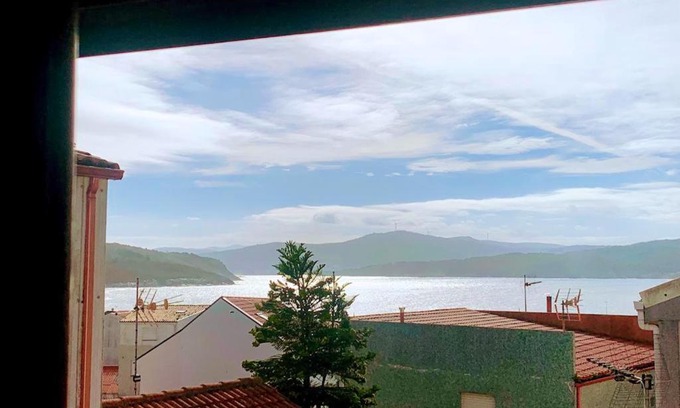 Corme Porto House | Welcoming House with Sea View in Corme-Porto