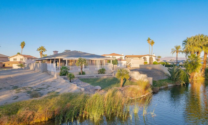 Mohave Valley House | Well-appointed home just steps from the Colorado river!