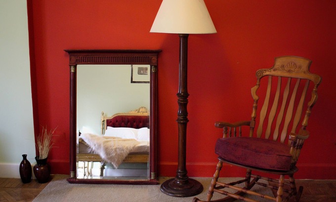 Abdin Hotel | Well decorated old art gallery - Walking to Tahrir Square