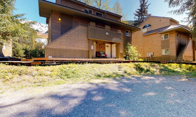 Alyeska Condo | Well-equipped condo with WiFi - great location near skiing