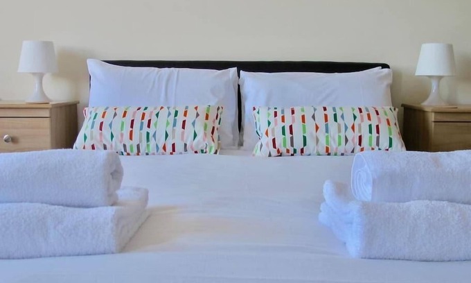 Bootle House | Well equipped Double room @The Jollys