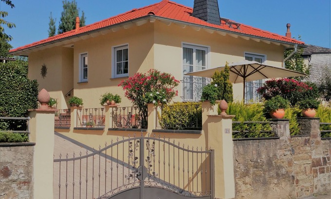Remagen House | Well kept holiday home in Remagen, close to the center and the Rhine