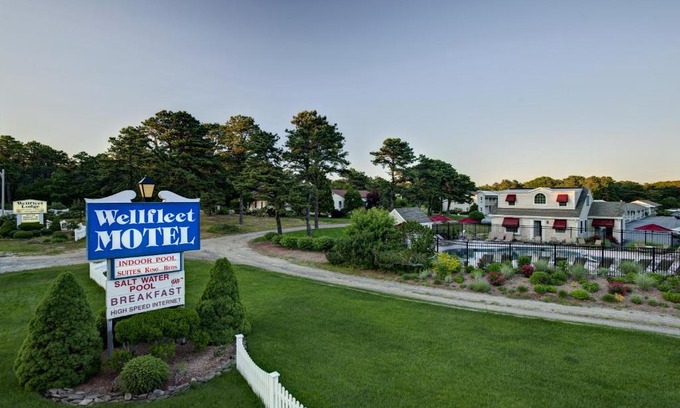Wellfleet Hotel | Wellfleet Motel & Lodge