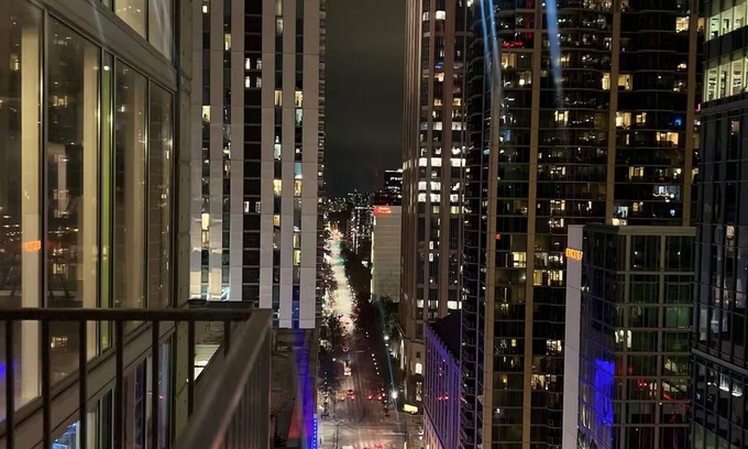 Midtown Condo | Wellness Themed! 2BR/2BA High Floor Condo King Bed & Free Parking! City Views!