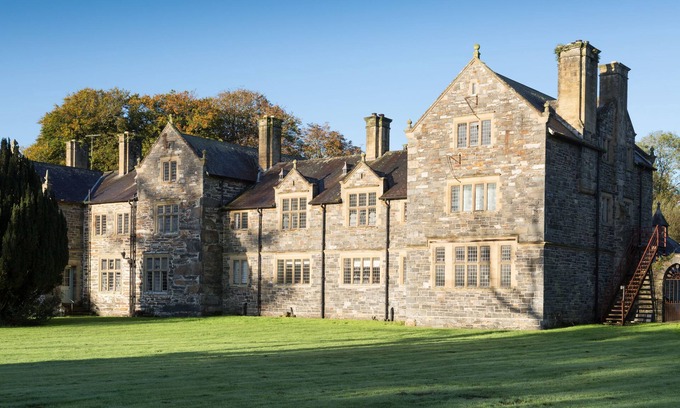 Penmorfa House | Wern Manor & Cottages - a beautiful manor house sleeping 23 guests