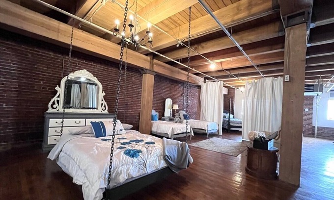 Kansas City Condo | West Bottoms Loft - Kettle Candy
