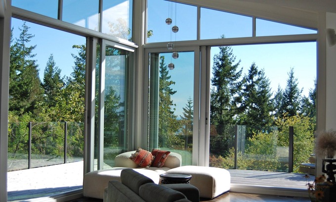 West Vancouver House | West Coast Experience in Modern, Private Luxury, 20 mins Vancouver