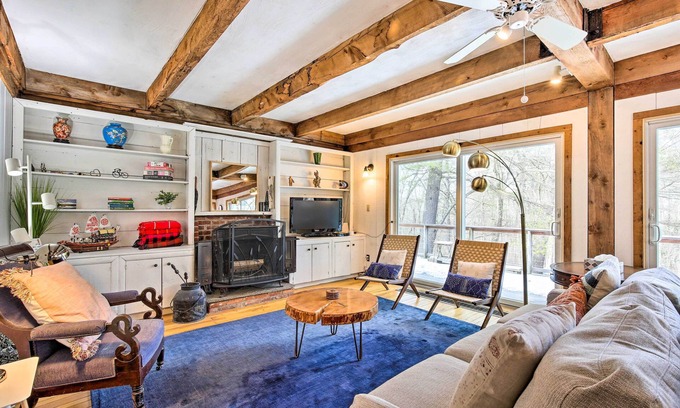 West Cornwall Cabin | West Cornwall Cabin ~ 4 Mi to Covered Bridge!