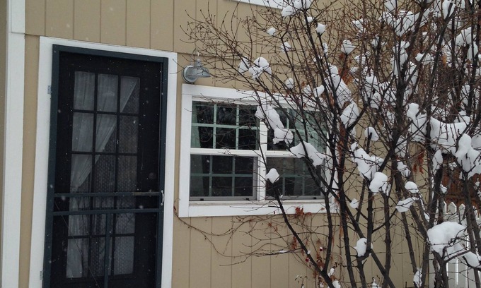 West End Cottage | West-end carriage house