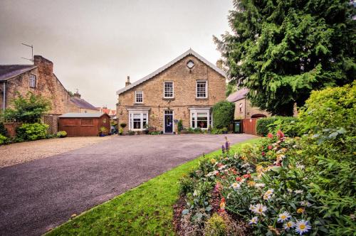 Richmond House | West End Guest House