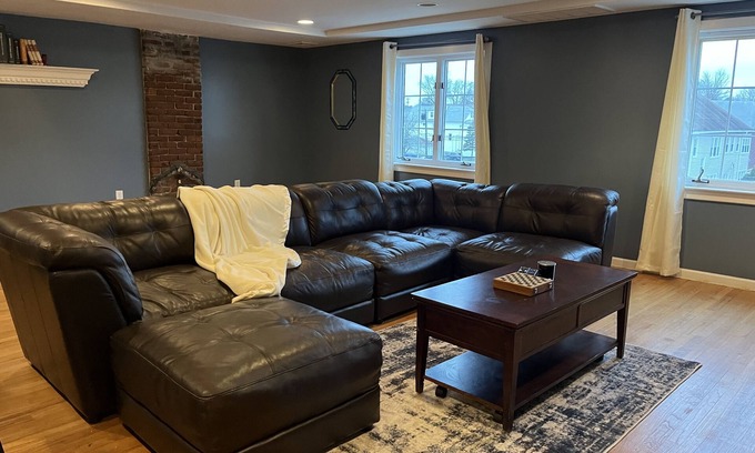 West Hartford Apartment | West Hartford Center Apartment