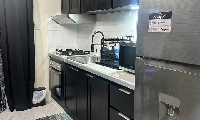 Prospect Apartment | West View 3- Modern Studio Apartment