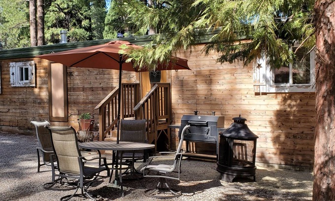 Shingletown RV Rental | Western Cabin at Bigfoot Lodging Lassen