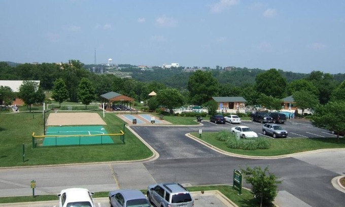 Branson Resort | Westgate Branson Woods NYE 2Bedroom Villa.