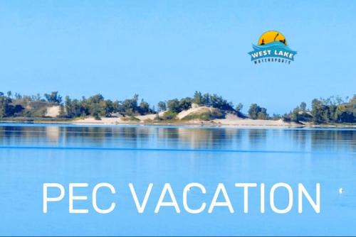 Picton House | Westlake Dunes View Beach-FREE Pontoon Boat Rental