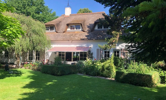 Oss Villa | Westwing Villa- 1/8 Persons - 103 m2 -2 Double Jacuzzis-private Sauna & Terrace